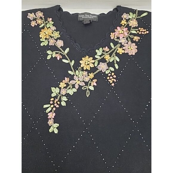 Celina Yang Designs Knitwear Originals Sweater Women's Size M Embroidered Floral - Picture 4 of 7